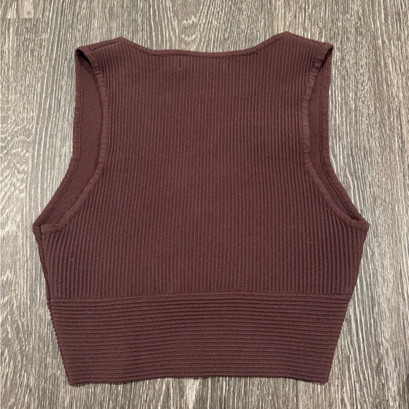Glassons V-Neck Ribbed Crop Top - Picture 6 of 10